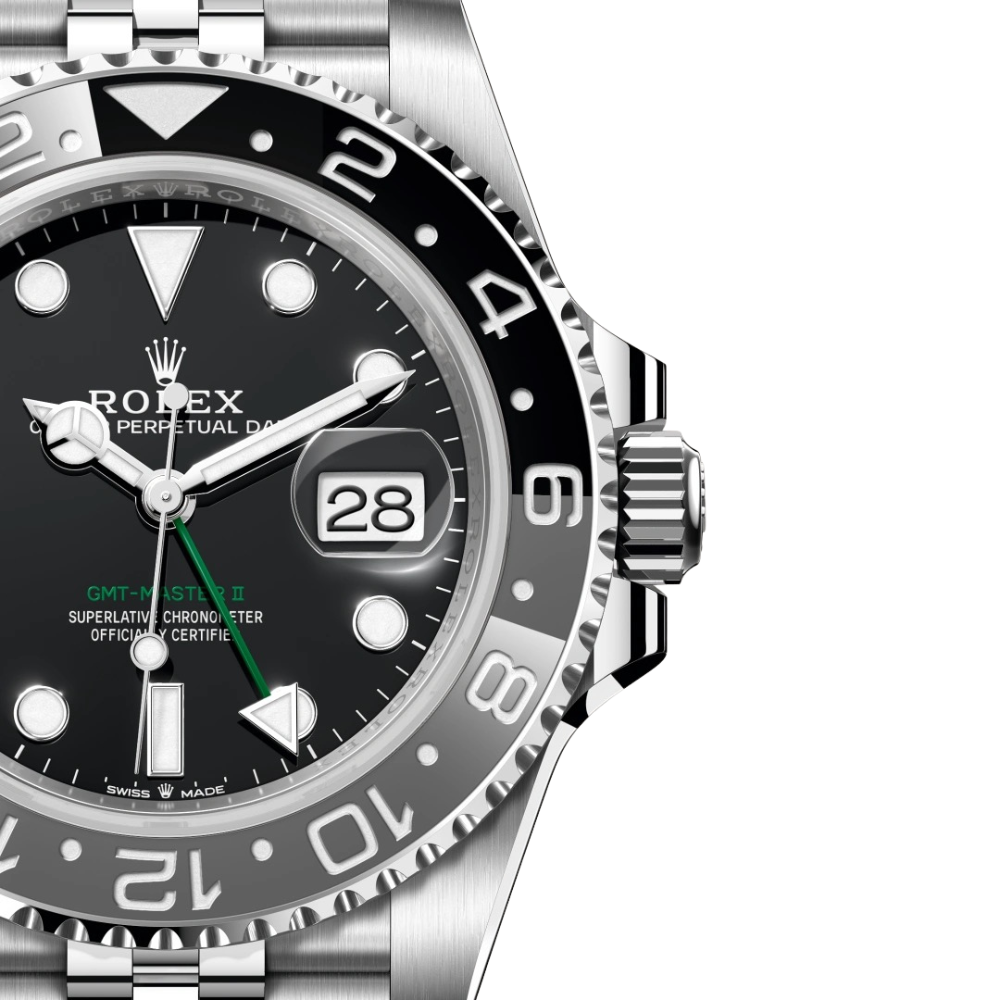 Classic three-hand, polished steel, smooth bezel, black dial with triangle at 12