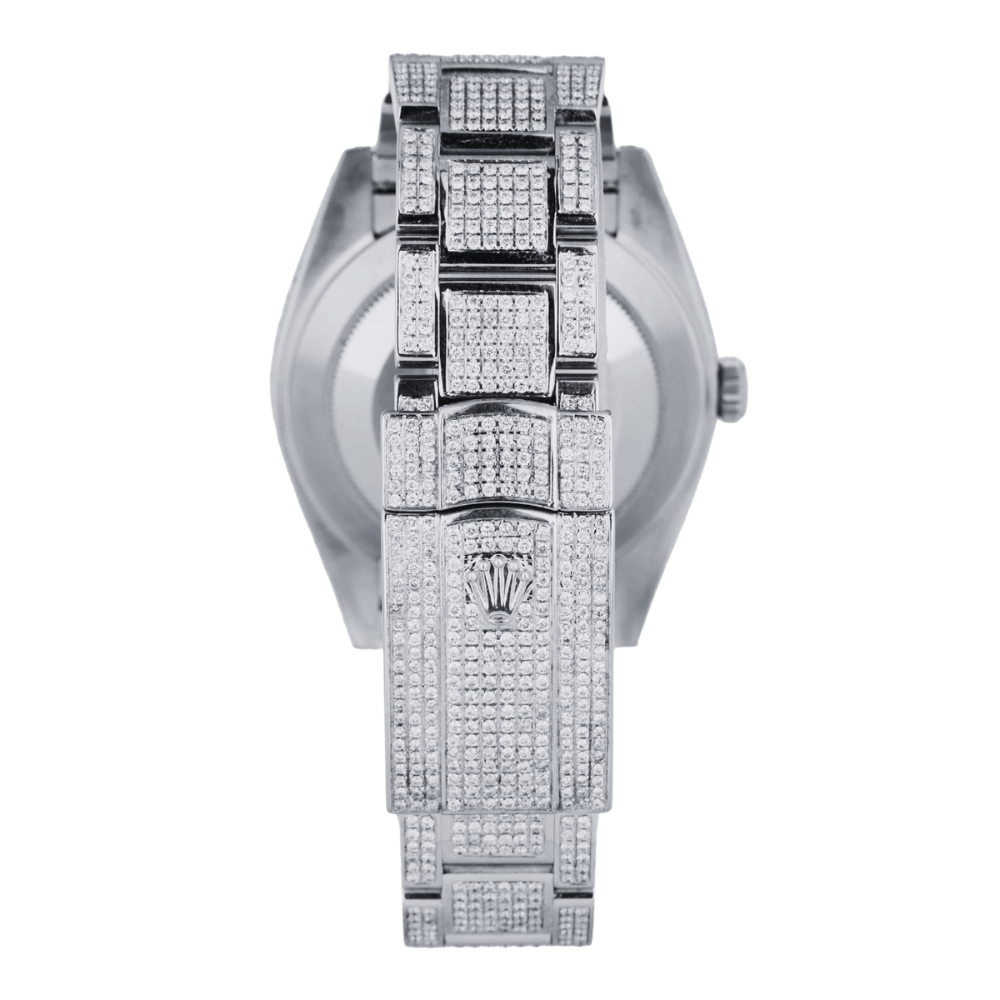 Faceted case, steel, silver-white dial, integrated bracelet