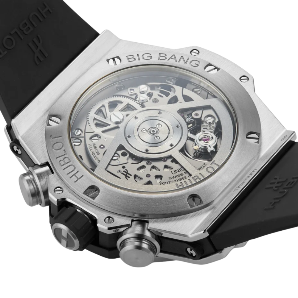 Chunky sport case with screwed bezel, white chronograph, white rubber strap