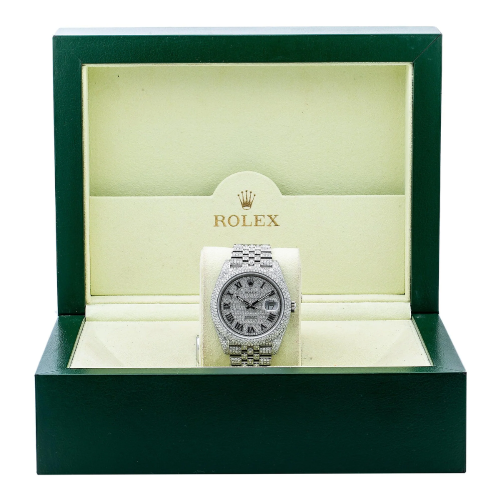 Faceted case, steel, silver-white dial, integrated bracelet